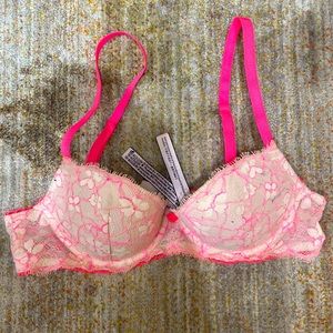 Victoria’s Secret Dream angels Demi bra